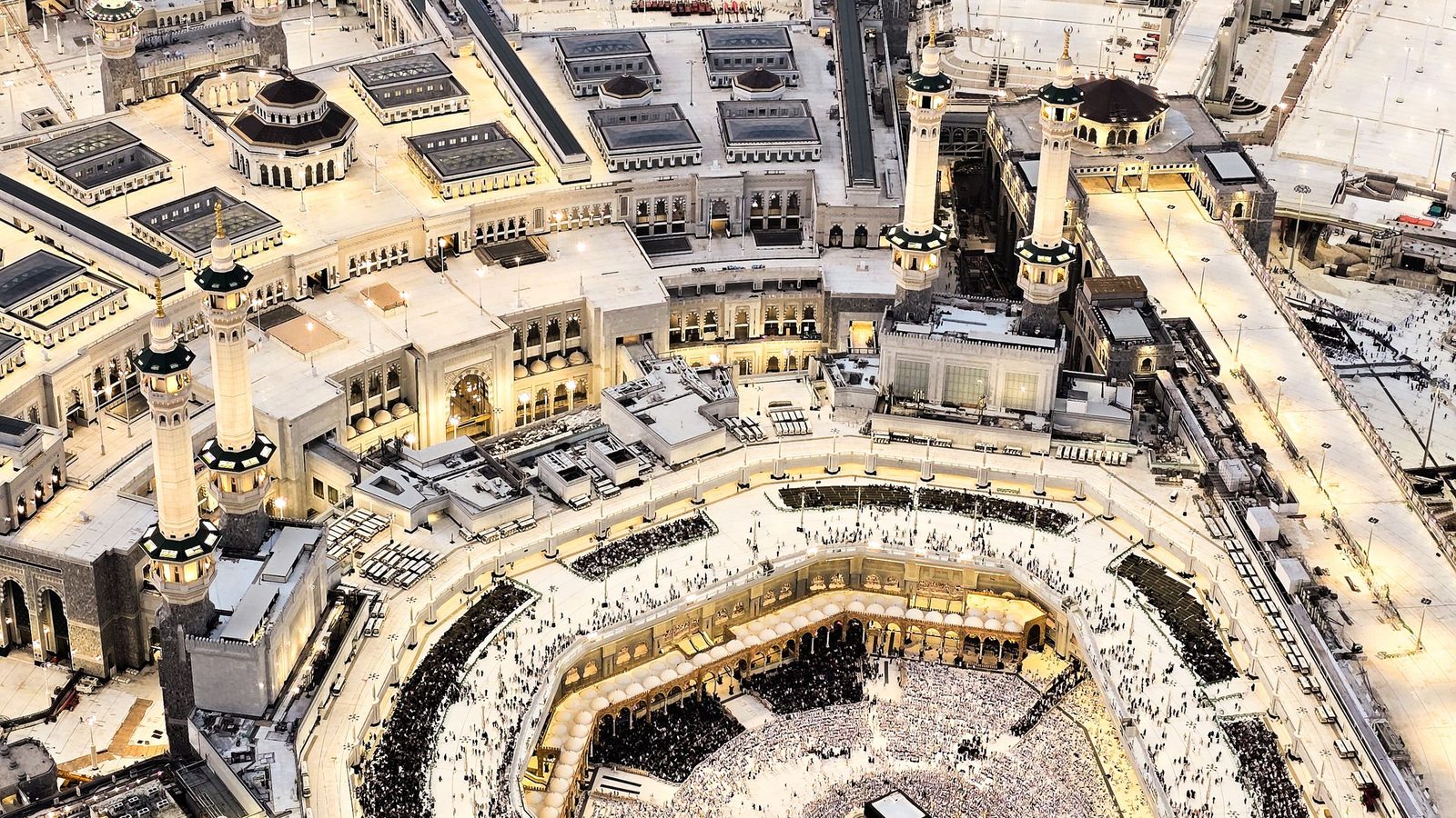 العمرة والمدينة المنورة — رحلة روحانية منظّمة بكل تفاصيلها